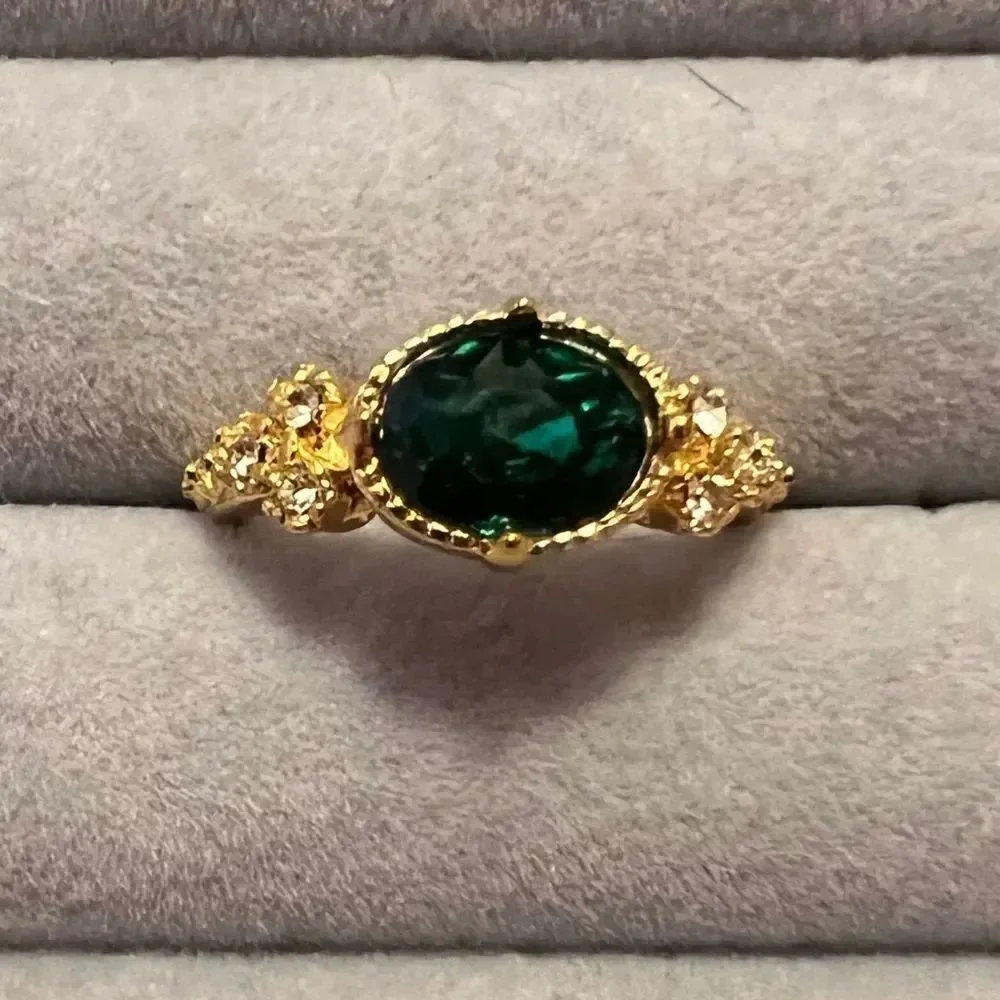 ⭐️3/$25⭐️ NEW Gold Tone Ring With Oval Emerald And Diamond Crystal